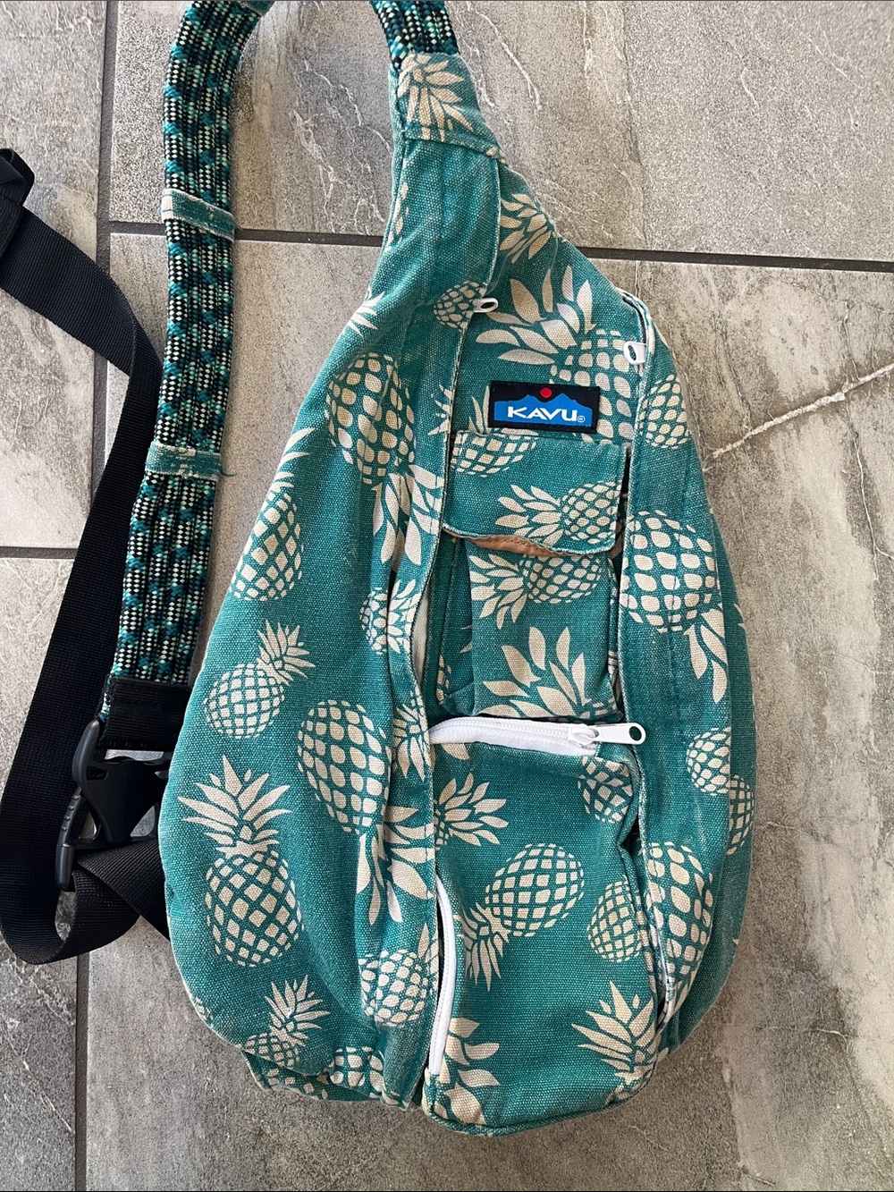 🍍Kavu Rope Sling Bag Original Canvas Teal Pineapple Print